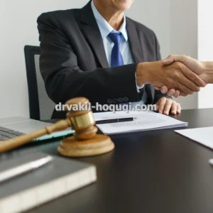 وکیل پایه یک دادگستری پرونده های سرقت مسلحانه در اصفهان