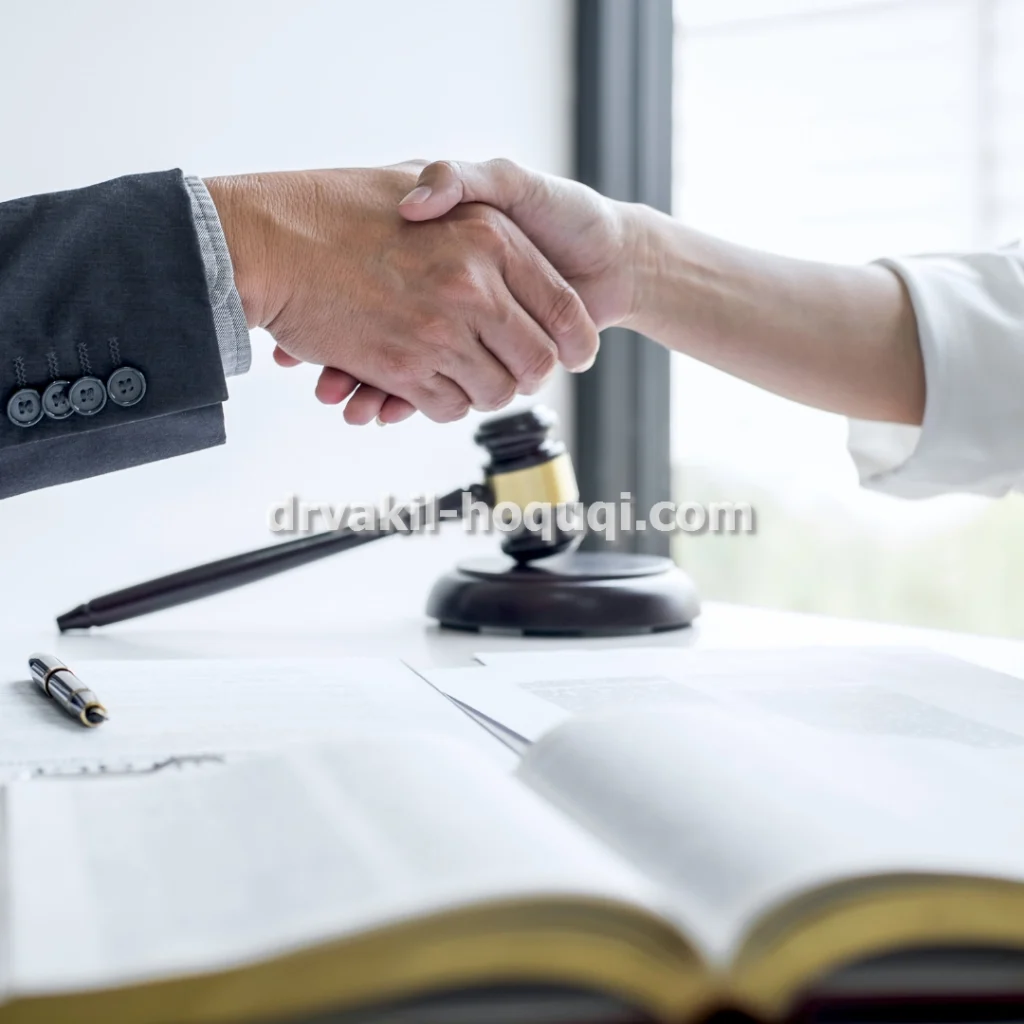 وکیل دادگستری پرونده دعاوی بانکی امور ثبتی و مالیاتی املاک در اصفهان